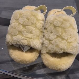 UGG fluffy Cozy Fuzzy Yellow Slide Sandals